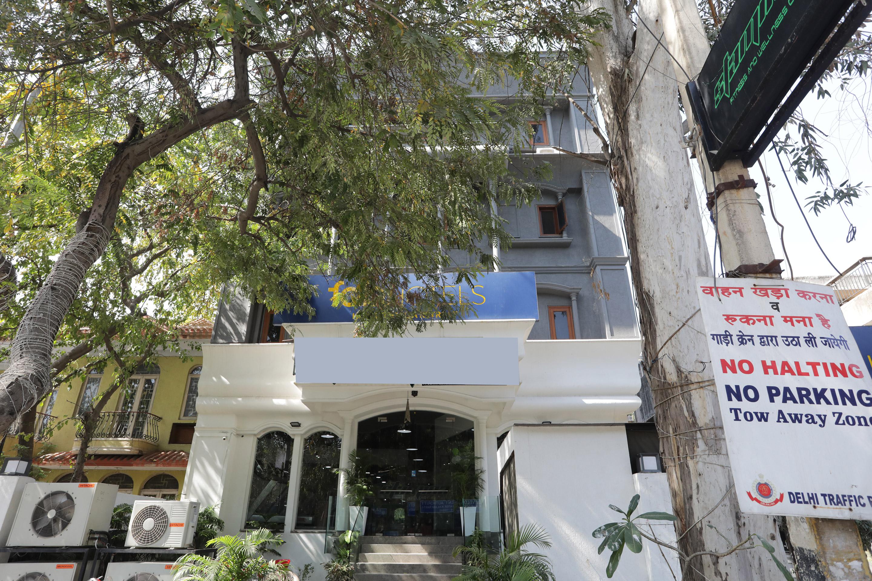 Capital O 12075 Hotel Regalia Retreat New Delhi Exterior photo